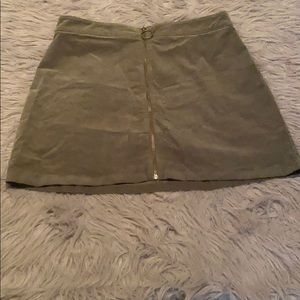 mini skirt